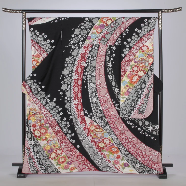 f0524281】【黒系】振袖 販売 フルセット Mサイズ 【中古】【状態:S