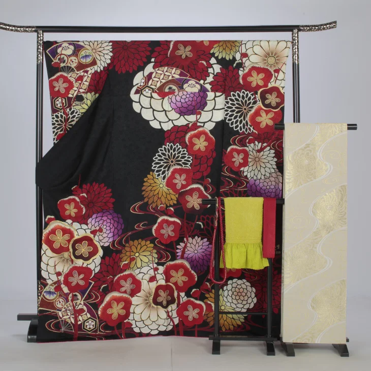 f0525441r2】【黒系】振袖 レンタル フルセット Lサイズ 成人式 着物