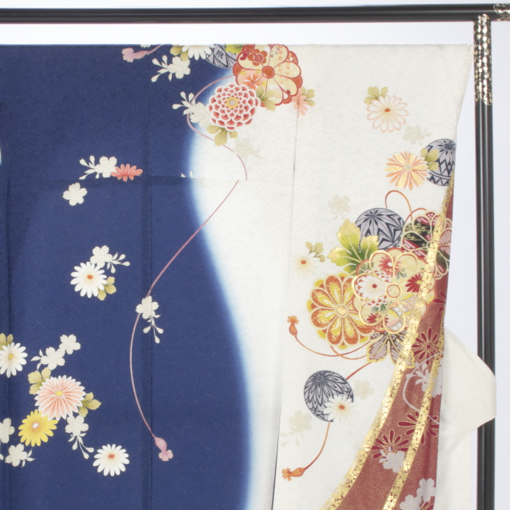 アンティーク着物 中振袖 青 刺繍 南天 水仙 小振袖 アンティーク着物 中振袖 青 刺繍 南天 水仙 小振袖