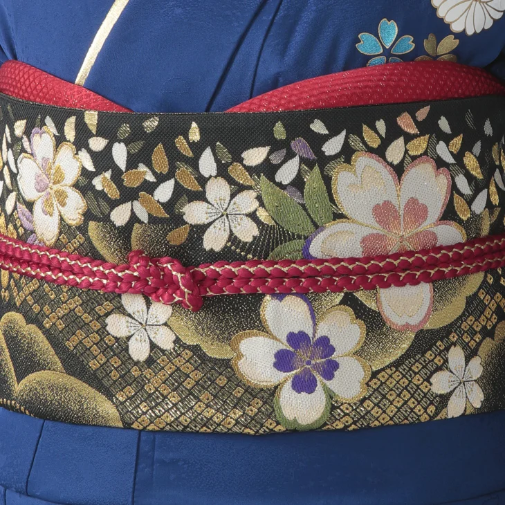 振袖/紺/美品/適応身長163～168㎝/12432 矢作萌夏ちゃん”着用の振袖-紺｜成人記念の新作振袖ご紹介