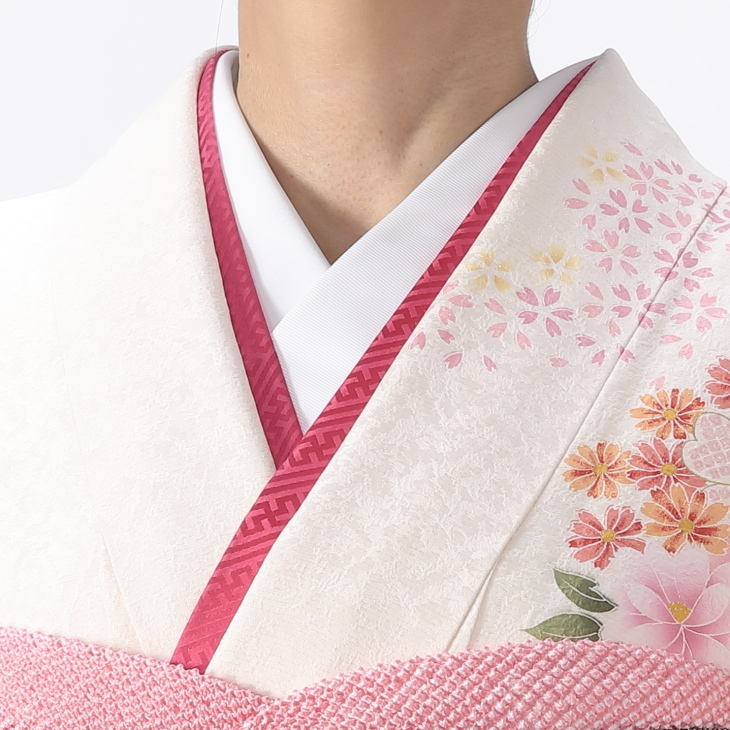 ファッションロイヤリティ着物 京都丸紅株式会社と株式会社アダストリアは二尺袖袴コラボレーション